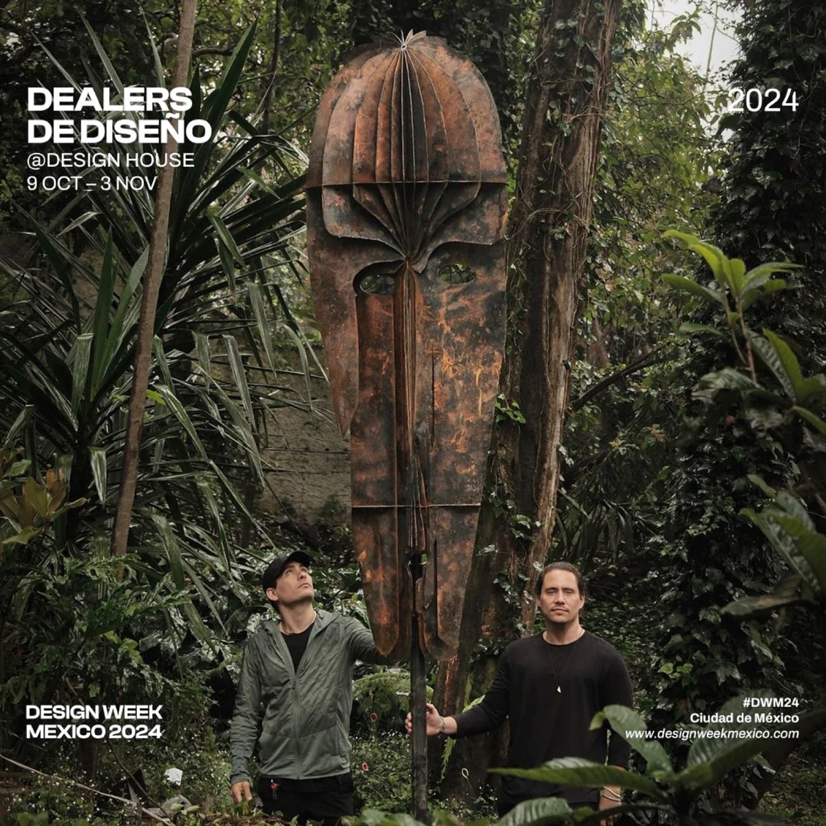 Máscara Echos en lámina oxidada, exhibida en Design Week México 2024